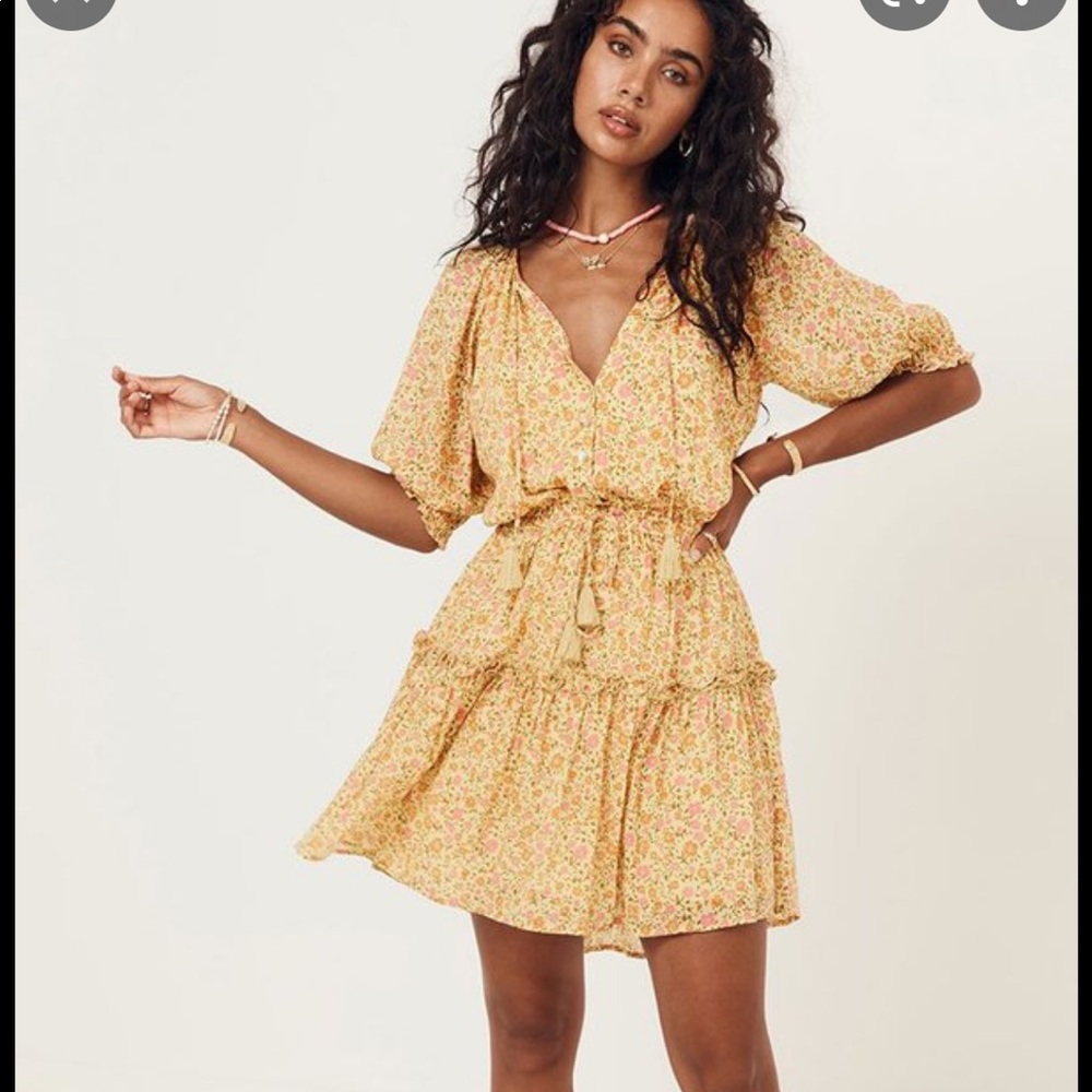 Spell and the gypsy Rae play dress